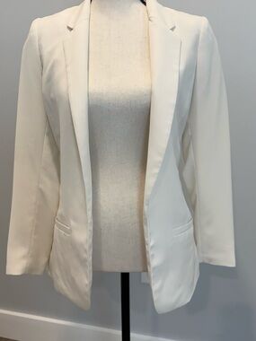 H&M Classic Cream/ White Blazer, size 2